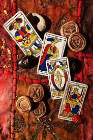 Divination-cards-runes-1